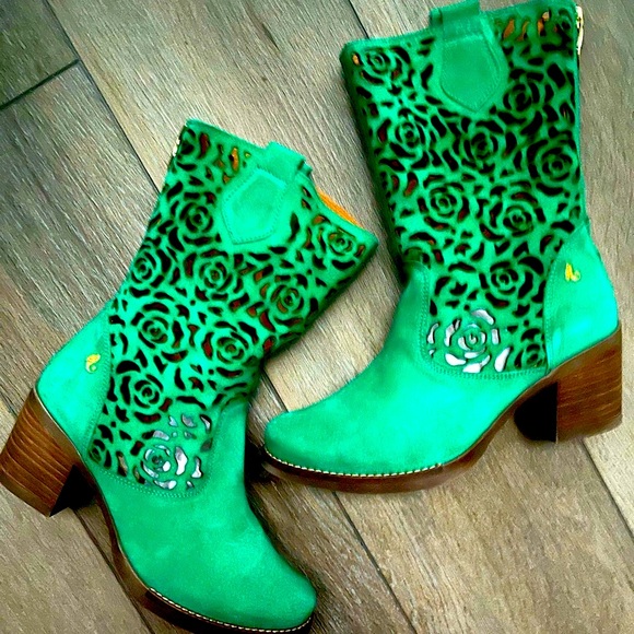 GLAMILLE laser cut design boots - Picture 2 of 13